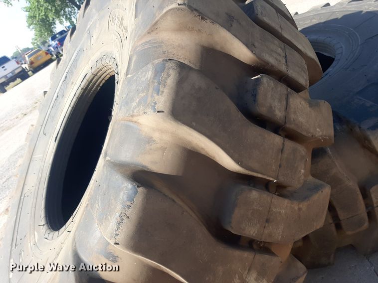 image for item DO3103 (2) 23.5x25 tires