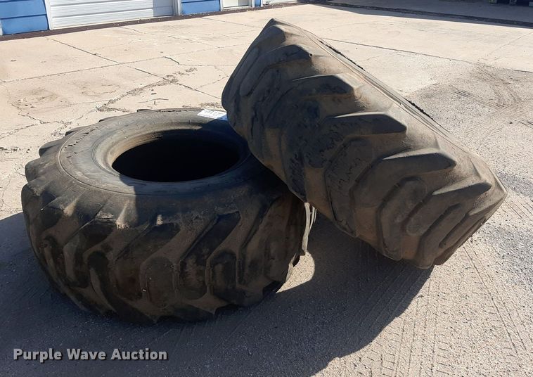 image for item DO3104 (2) 20.5x25 Toyo tires