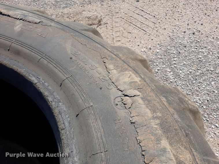 image for item DO3104 (2) 20.5x25 Toyo tires