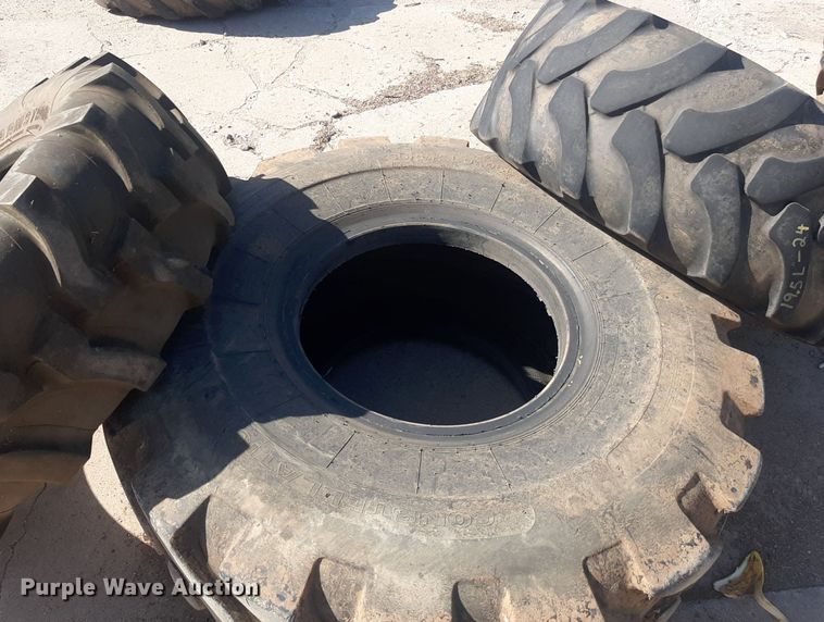 image for item DO3105 (3) tires