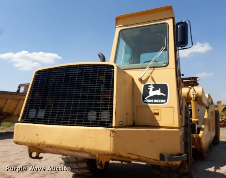 image for item DO3107 1994 John Deere 862B  elevating scraper