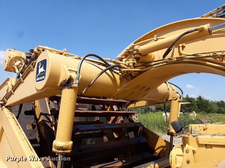 image for item DO3107 1994 John Deere 862B  elevating scraper