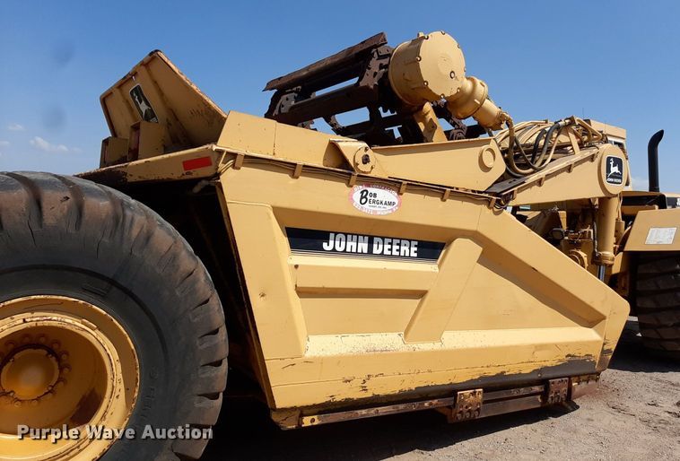 image for item DO3107 1994 John Deere 862B  elevating scraper