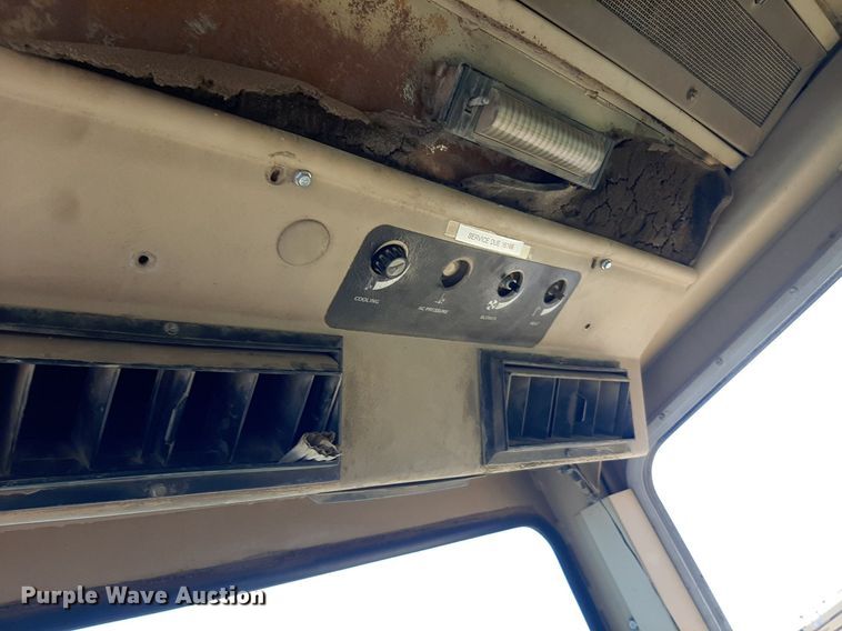 image for item DO3107 1994 John Deere 862B  elevating scraper