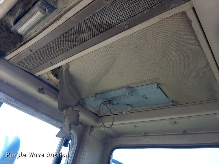 image for item DO3107 1994 John Deere 862B  elevating scraper