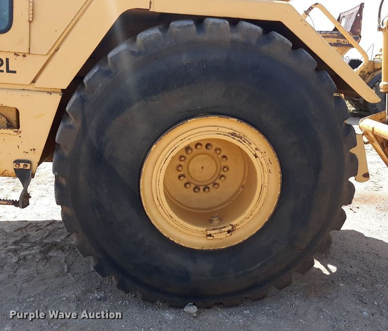 image for item DO3107 1994 John Deere 862B  elevating scraper