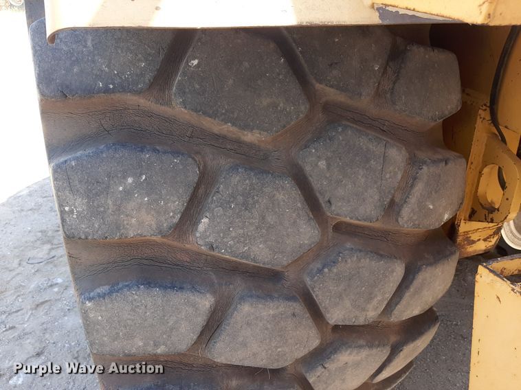 image for item DO3107 1994 John Deere 862B  elevating scraper