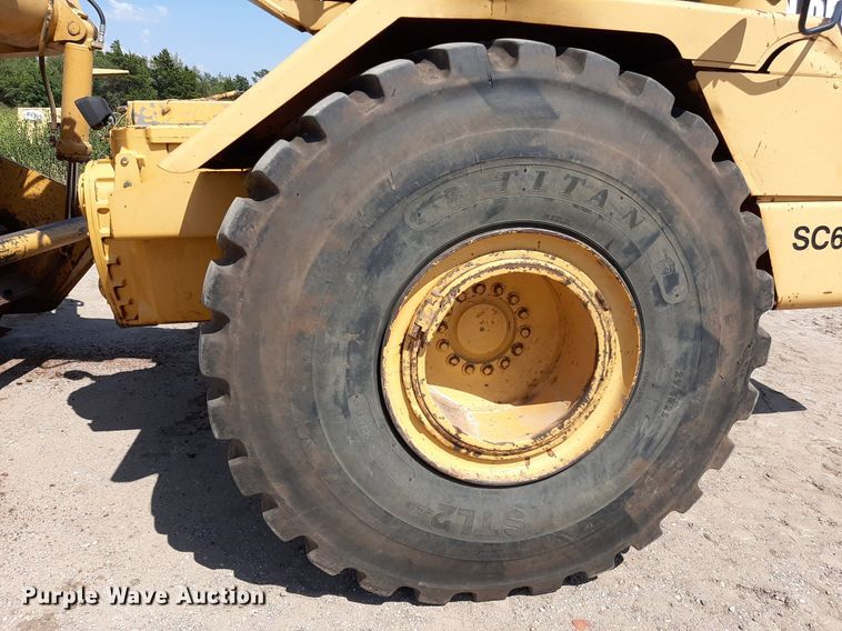 image for item DO3107 1994 John Deere 862B  elevating scraper