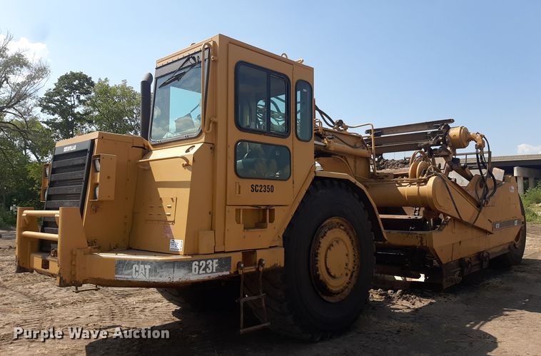 image for item DO3108 1998 Caterpillar 623F  elevating scraper