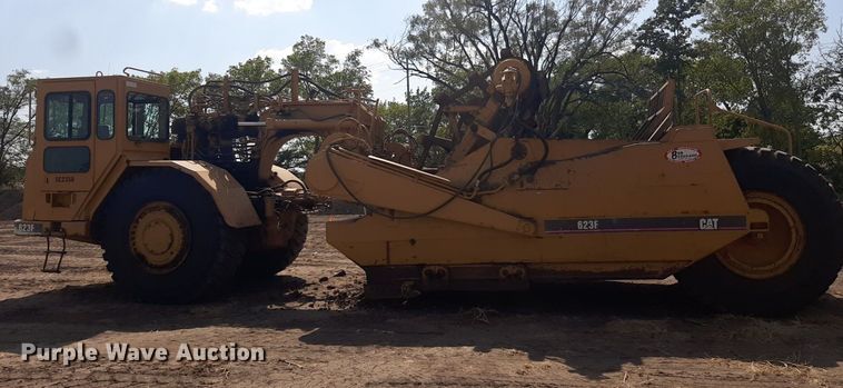 image for item DO3108 1998 Caterpillar 623F  elevating scraper