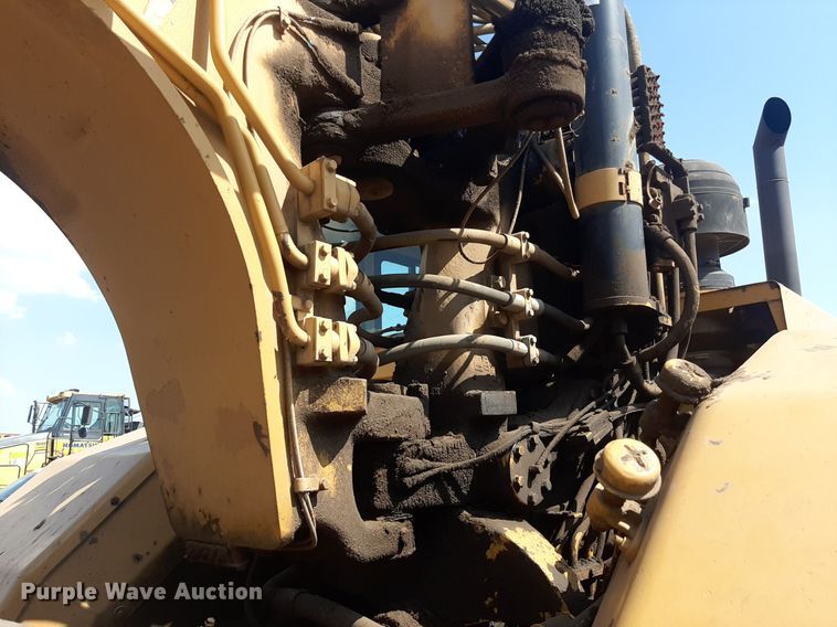 image for item DO3108 1998 Caterpillar 623F  elevating scraper