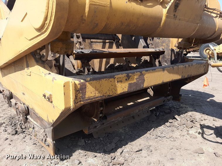 image for item DO3108 1998 Caterpillar 623F  elevating scraper