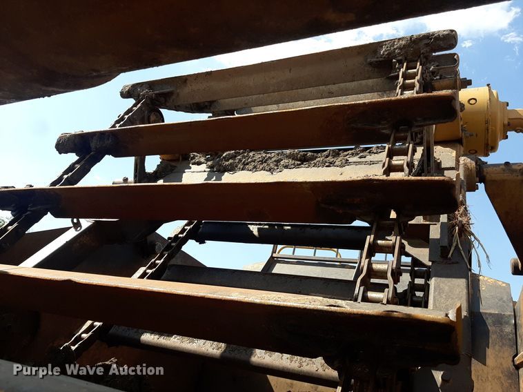 image for item DO3108 1998 Caterpillar 623F  elevating scraper