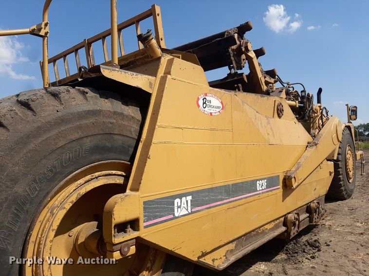 image for item DO3108 1998 Caterpillar 623F  elevating scraper