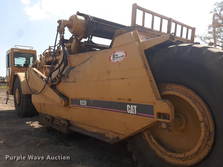 image for item DO3108 1998 Caterpillar 623F  elevating scraper