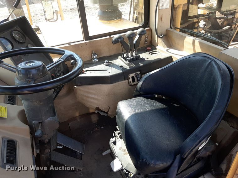 image for item DO3108 1998 Caterpillar 623F  elevating scraper