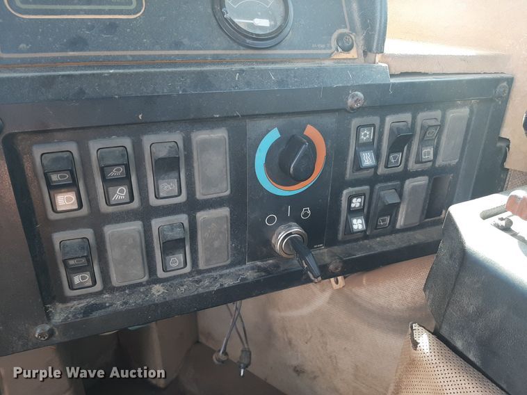 image for item DO3108 1998 Caterpillar 623F  elevating scraper