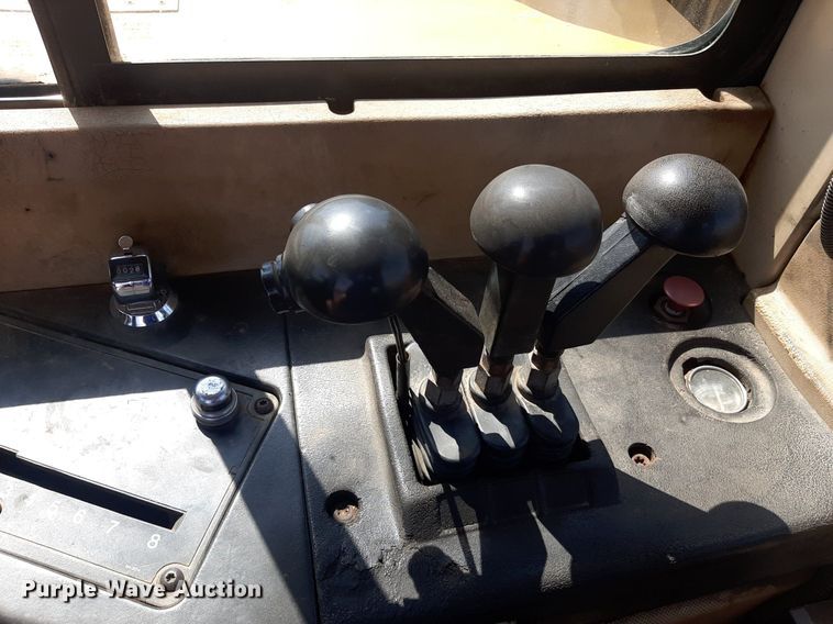 image for item DO3108 1998 Caterpillar 623F  elevating scraper