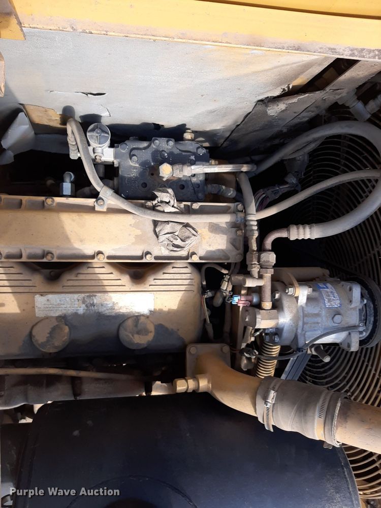 image for item DO3108 1998 Caterpillar 623F  elevating scraper