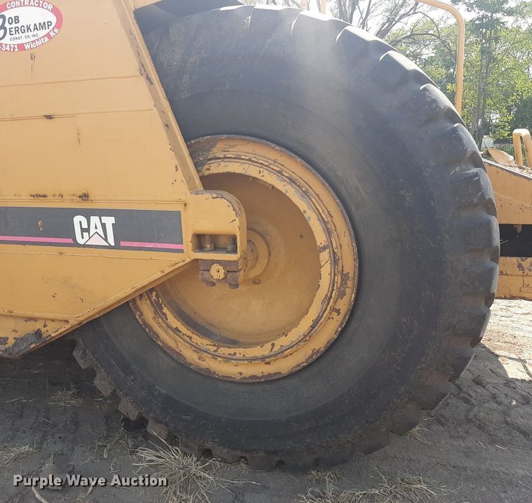 image for item DO3108 1998 Caterpillar 623F  elevating scraper