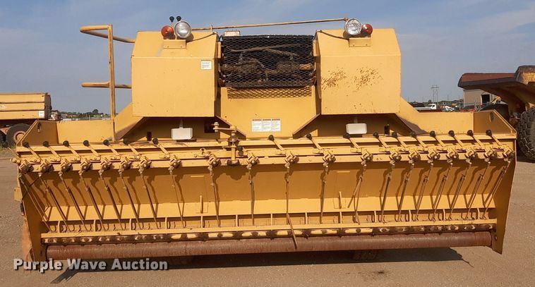 image for item DO3119 Etnyre FWD  chip spreader