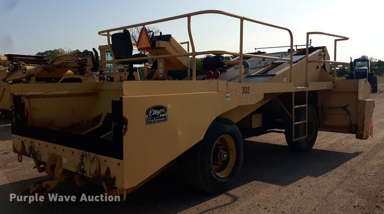 image for item DO3119 Etnyre FWD  chip spreader