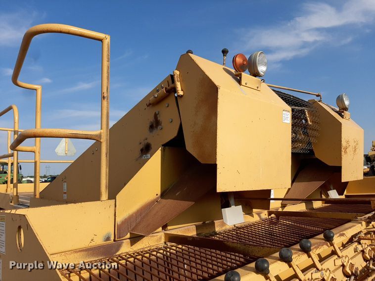 image for item DO3119 Etnyre FWD  chip spreader