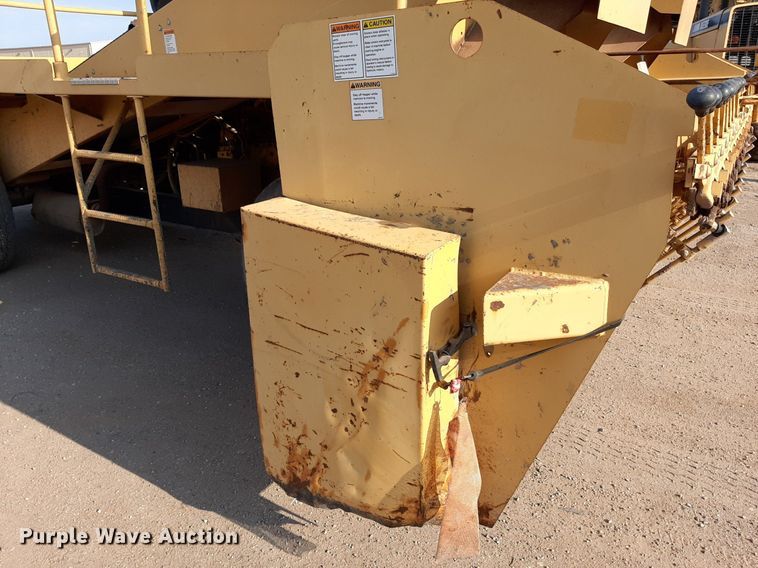 image for item DO3119 Etnyre FWD  chip spreader