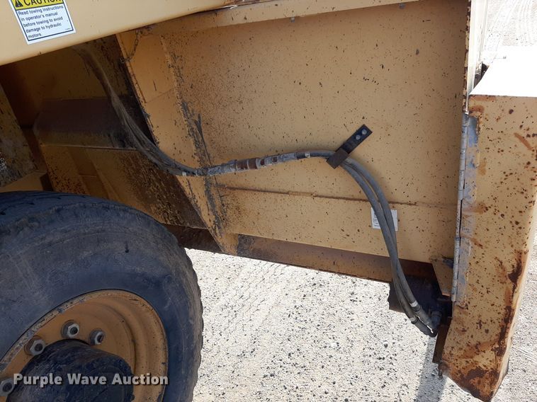 image for item DO3119 Etnyre FWD  chip spreader