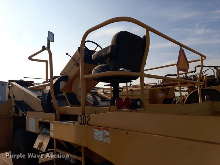 image for item DO3119 Etnyre FWD  chip spreader