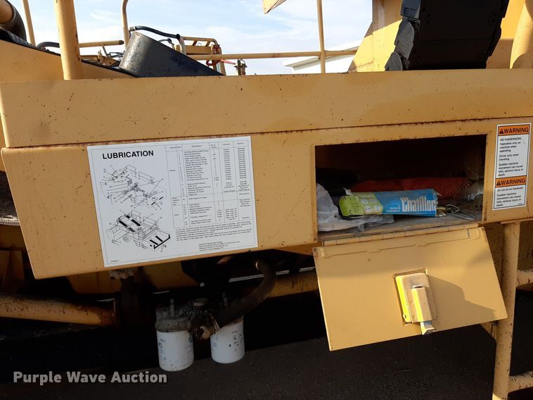 image for item DO3119 Etnyre FWD  chip spreader