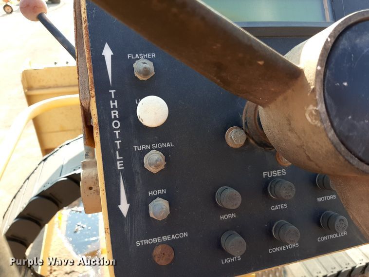 image for item DO3119 Etnyre FWD  chip spreader