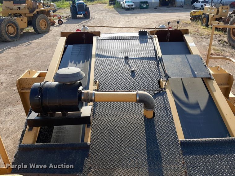 image for item DO3119 Etnyre FWD  chip spreader