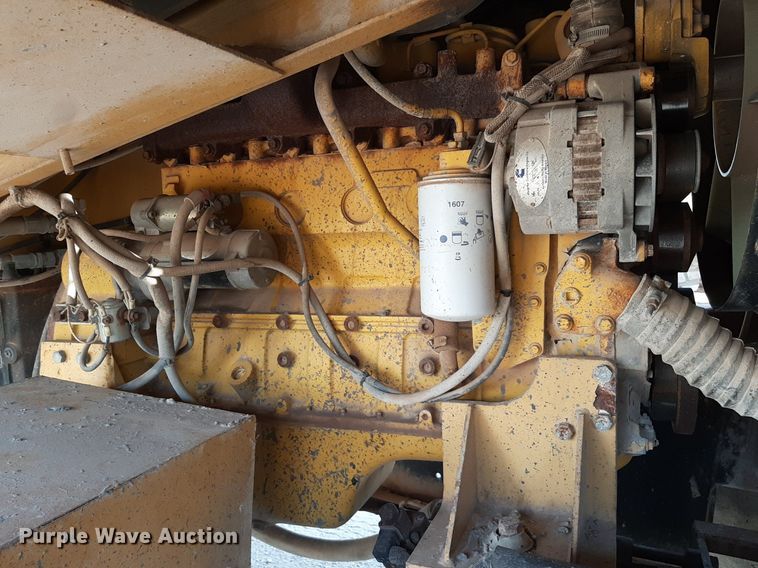 image for item DO3119 Etnyre FWD  chip spreader