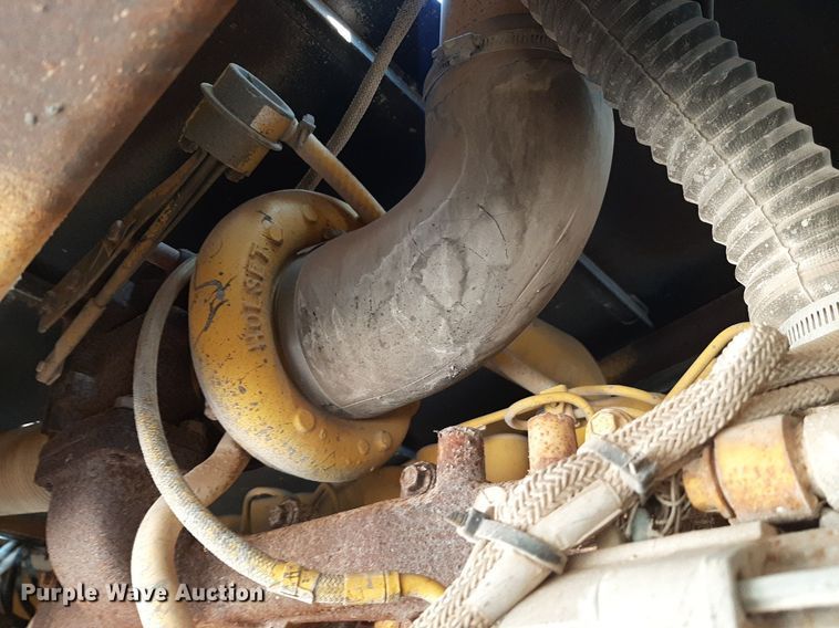 image for item DO3119 Etnyre FWD  chip spreader