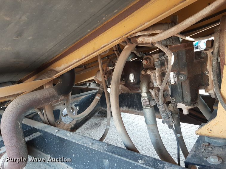 image for item DO3119 Etnyre FWD  chip spreader