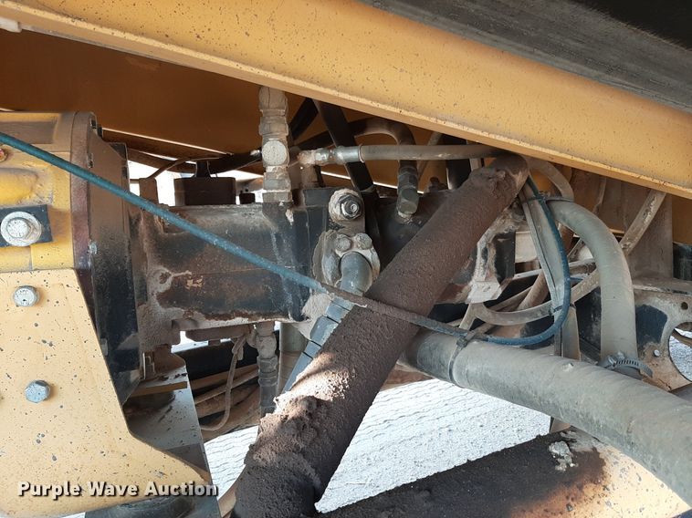 image for item DO3119 Etnyre FWD  chip spreader