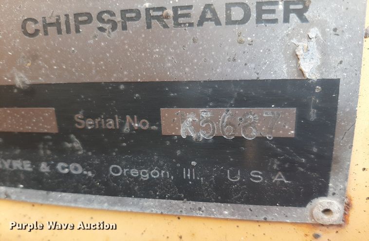 image for item DO3119 Etnyre FWD  chip spreader