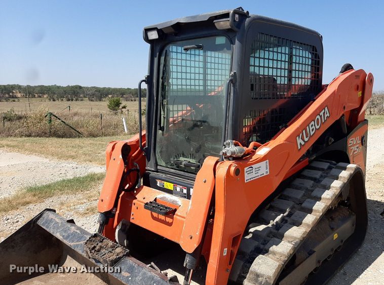 image for item DO3135 2017 Kubota SVL75-2  tracked skid steer loader