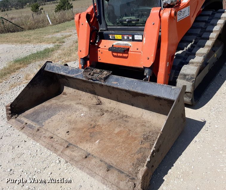 image for item DO3135 2017 Kubota SVL75-2  tracked skid steer loader