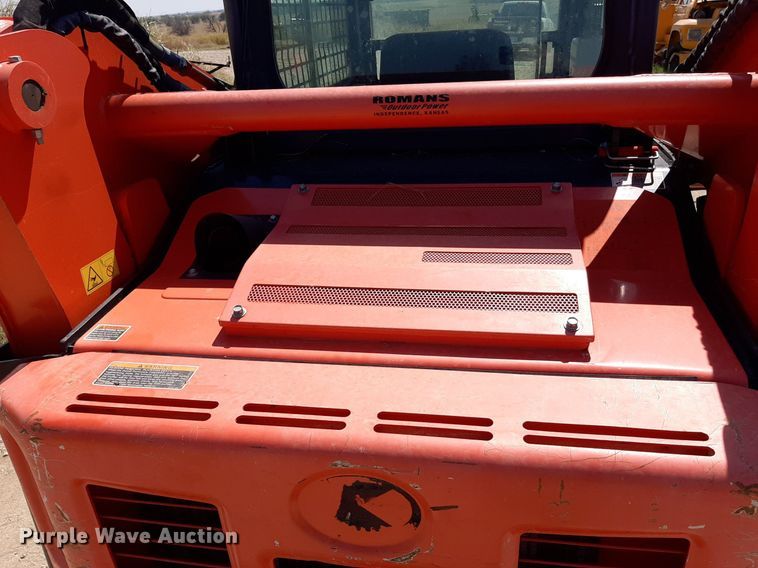 image for item DO3135 2017 Kubota SVL75-2  tracked skid steer loader