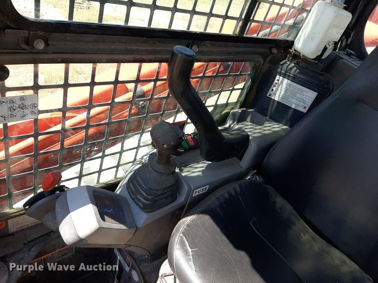 image for item DO3135 2017 Kubota SVL75-2  tracked skid steer loader