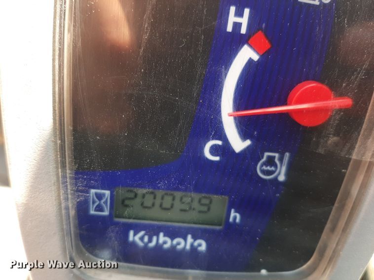 image for item DO3135 2017 Kubota SVL75-2  tracked skid steer loader