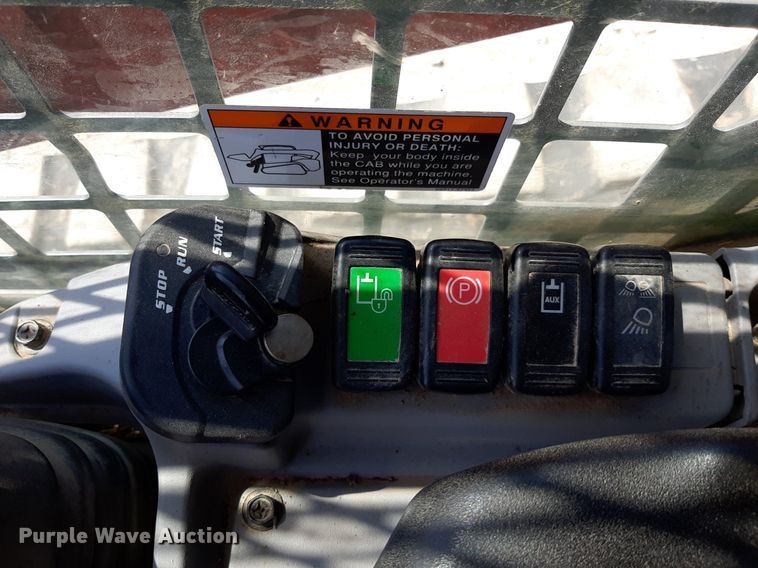 image for item DO3135 2017 Kubota SVL75-2  tracked skid steer loader