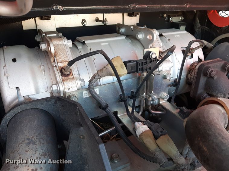 image for item DO3135 2017 Kubota SVL75-2  tracked skid steer loader