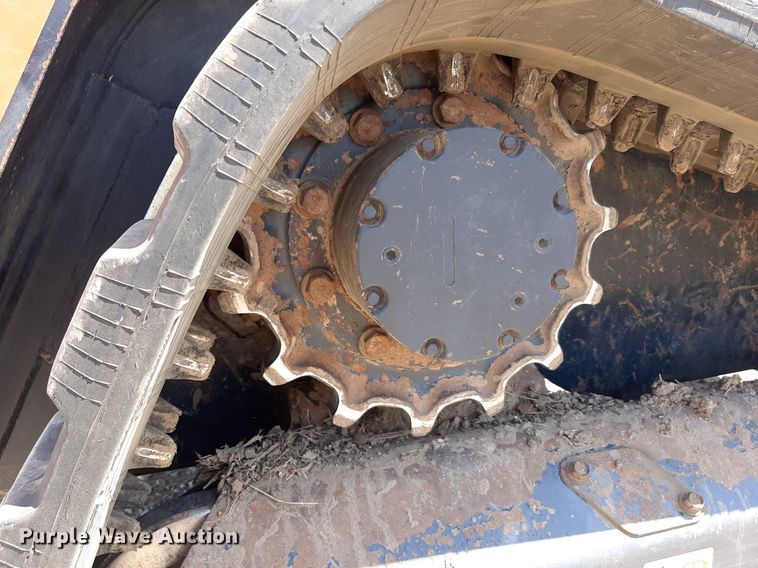 image for item DO3135 2017 Kubota SVL75-2  tracked skid steer loader