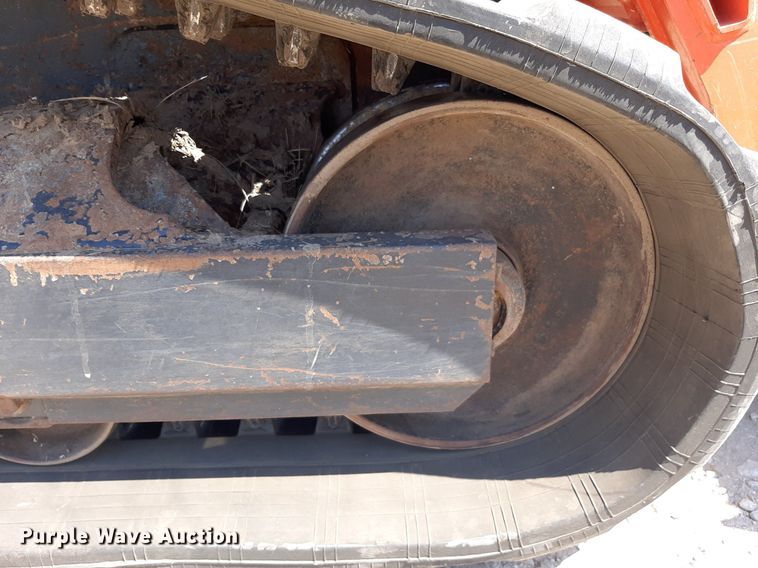 image for item DO3135 2017 Kubota SVL75-2  tracked skid steer loader