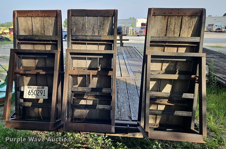 image for item DP2366 2005 Pro-Trak  equipment trailer