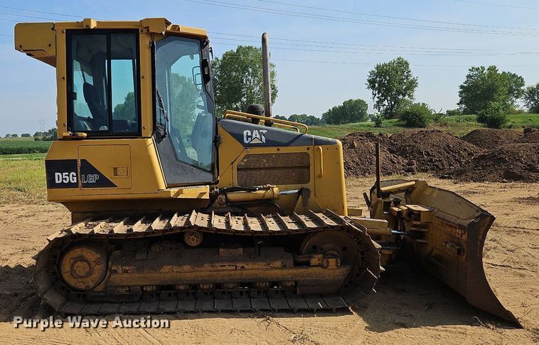 image for item DP2367 2003 Caterpillar D5G LGP  dozer