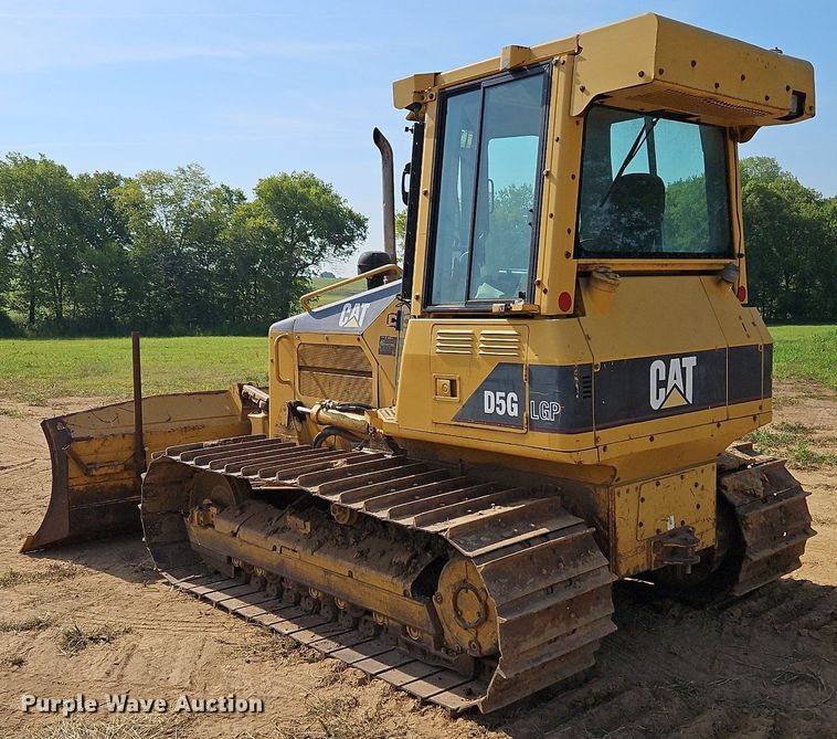 image for item DP2367 2003 Caterpillar D5G LGP  dozer